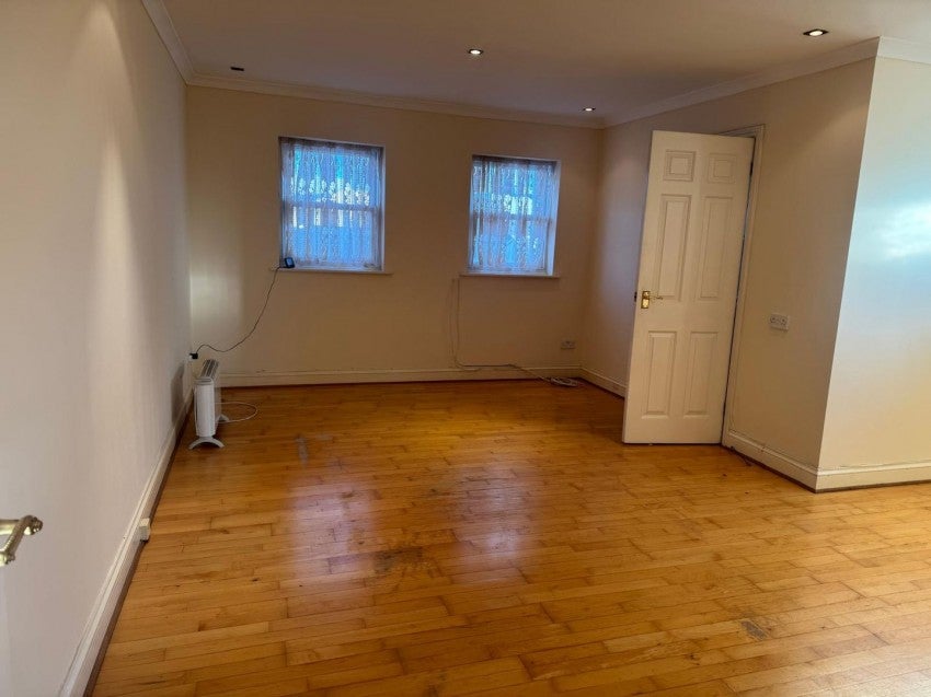 Flat College Road in Cheshunt