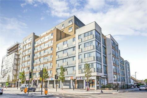 Flat London Road in Greater London