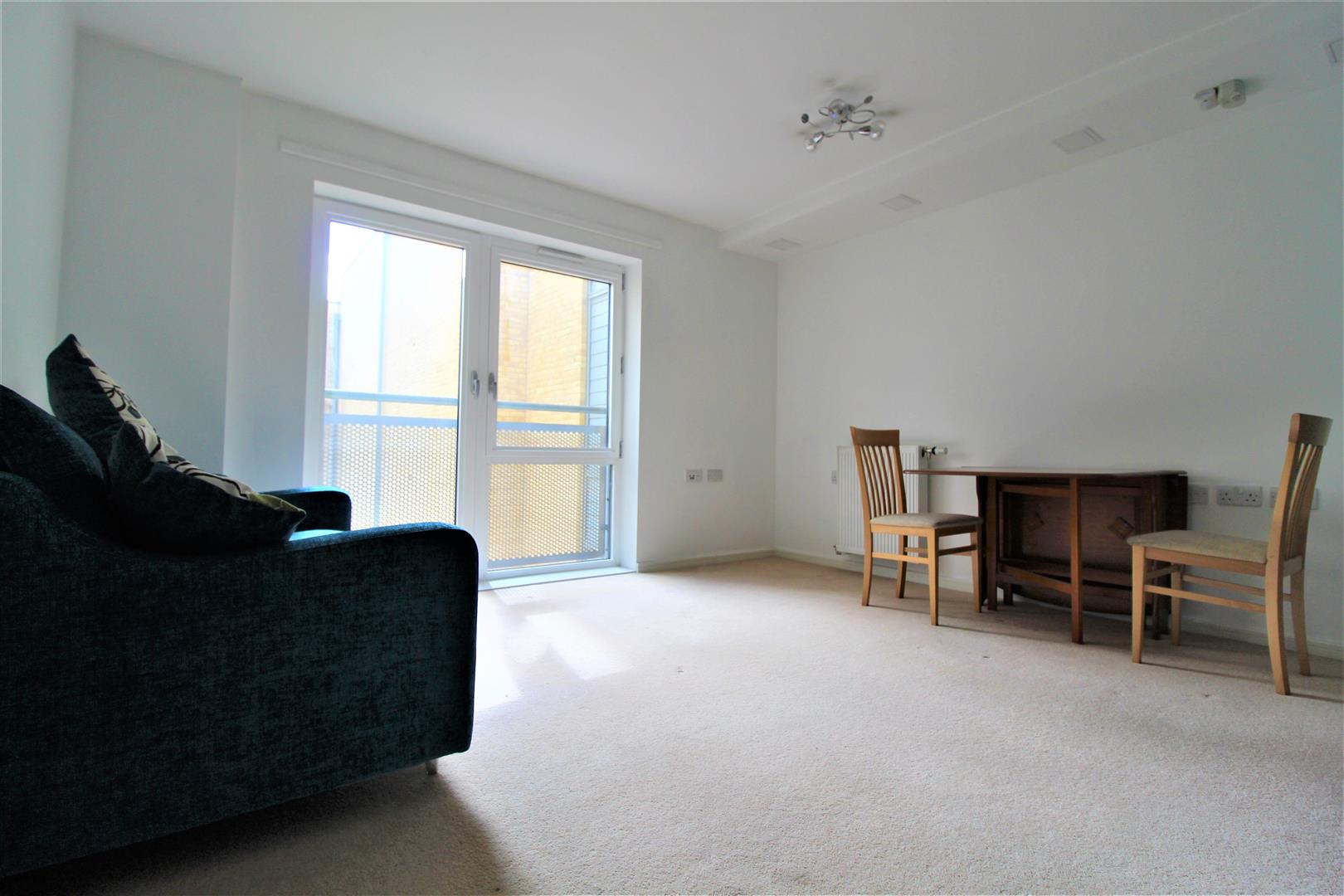Flat London Road in Greater London