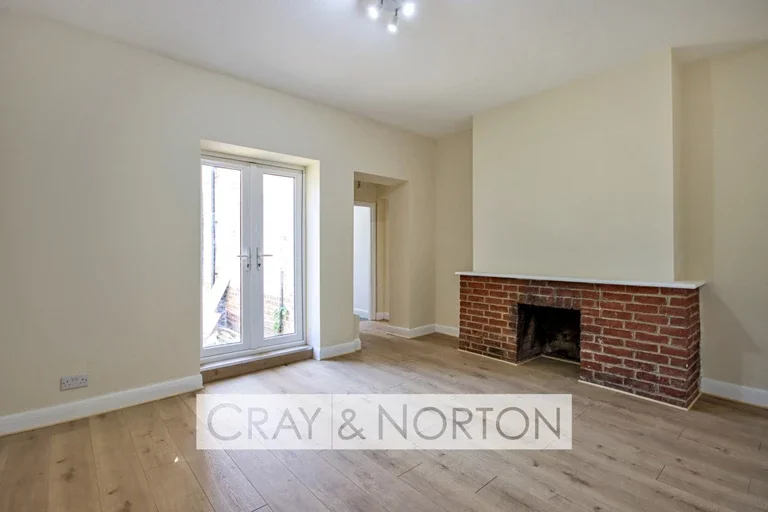 Flat Sydenham Road in London