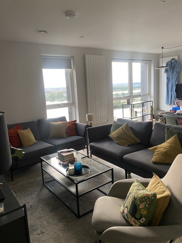 Room Wickford Way in Greater London