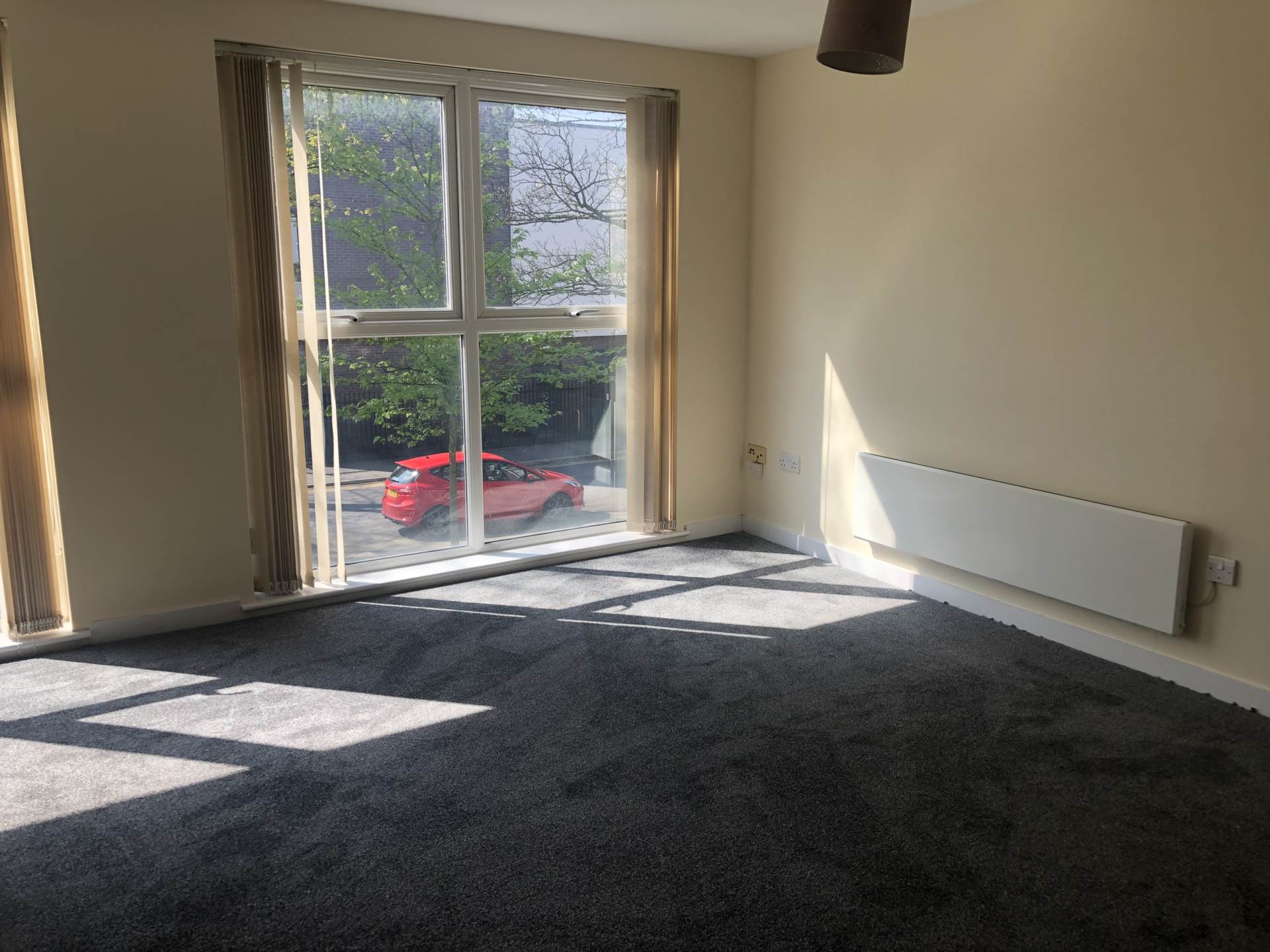 Flat Rowan Way in Salford
