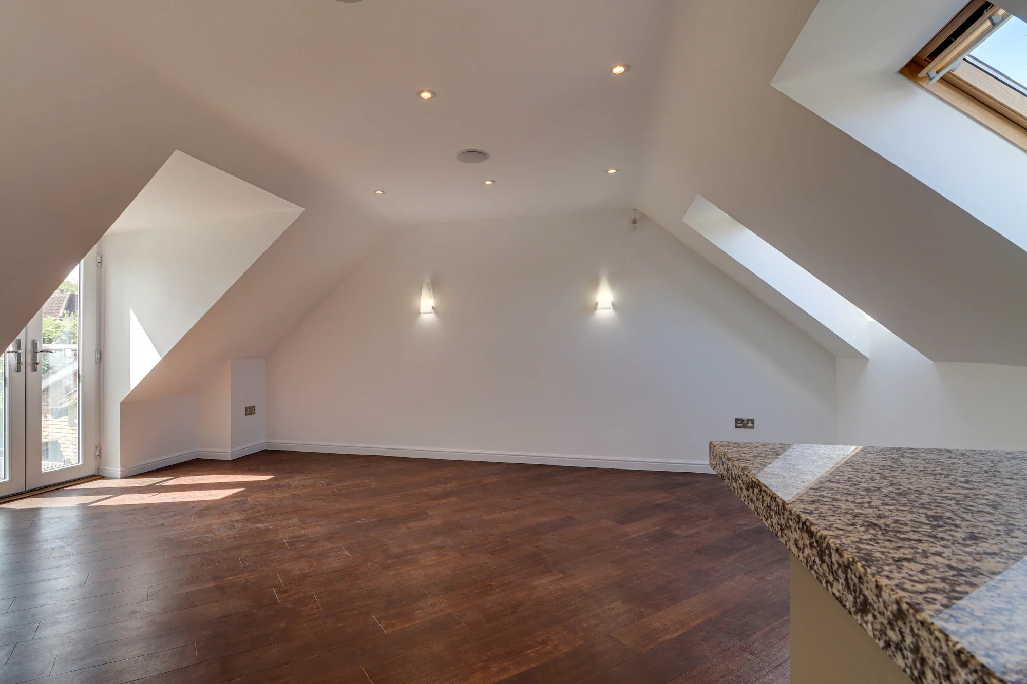 Flat Kinsbourne Close in St Albans