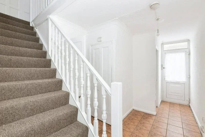 Room Cowbridge Lane in Greater London