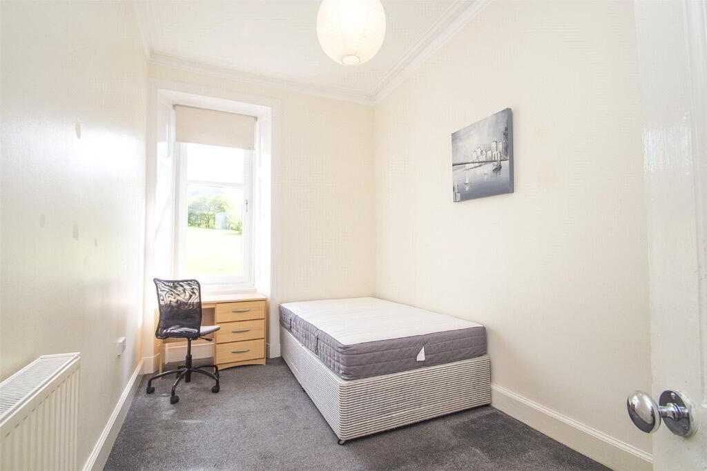 Room New Mart Road in City of Edinburgh