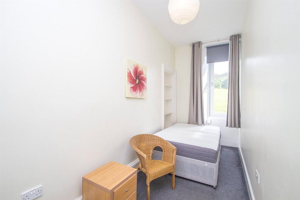 Room New Mart Road in City of Edinburgh