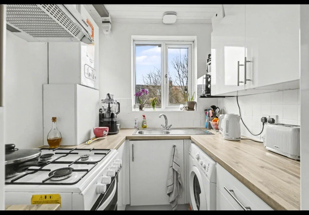 Flat Stainton Road in Greater London