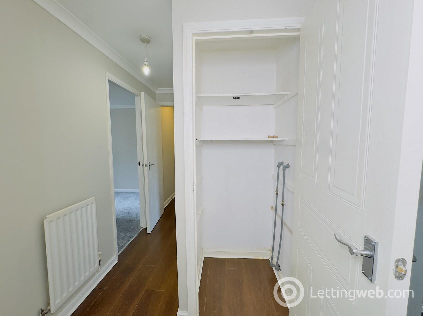 Flat Northland Drive in Glasgow
