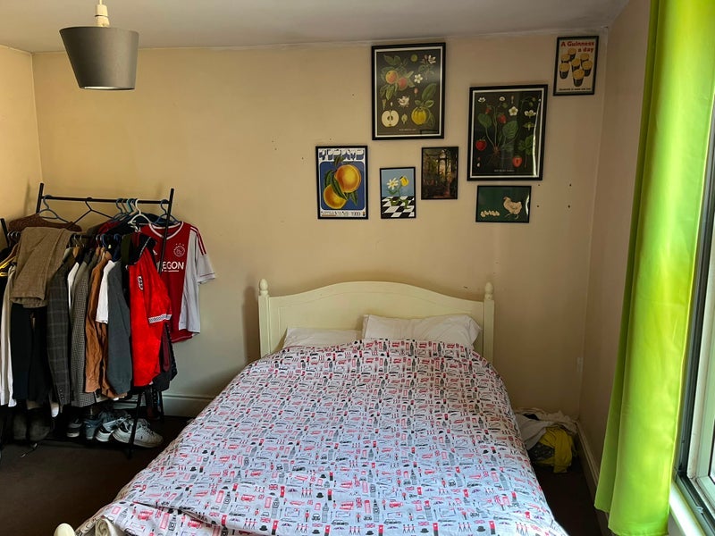 Room Lark Lane in Liverpool