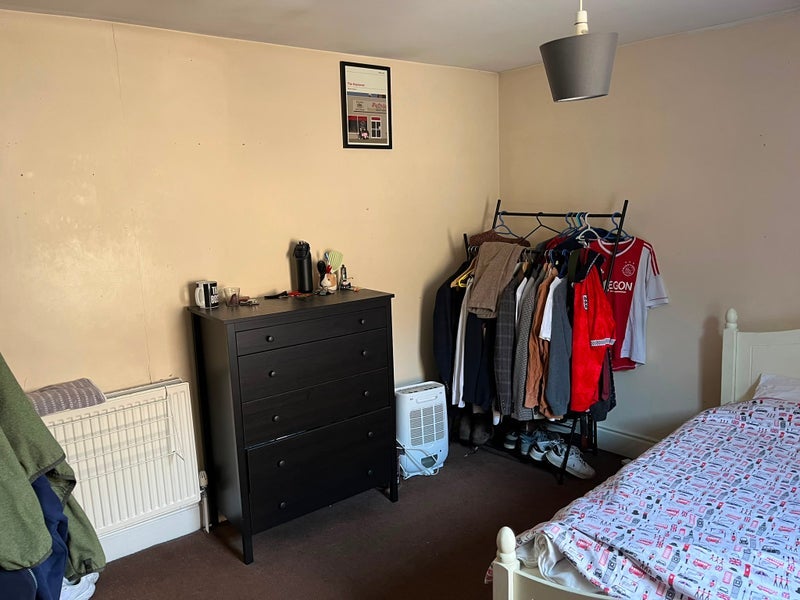 Room Lark Lane in Liverpool