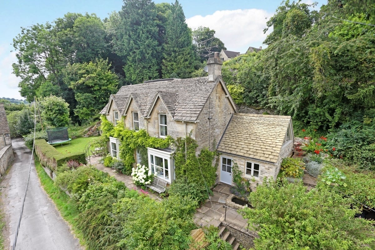 House Far Wells Road in Stroud