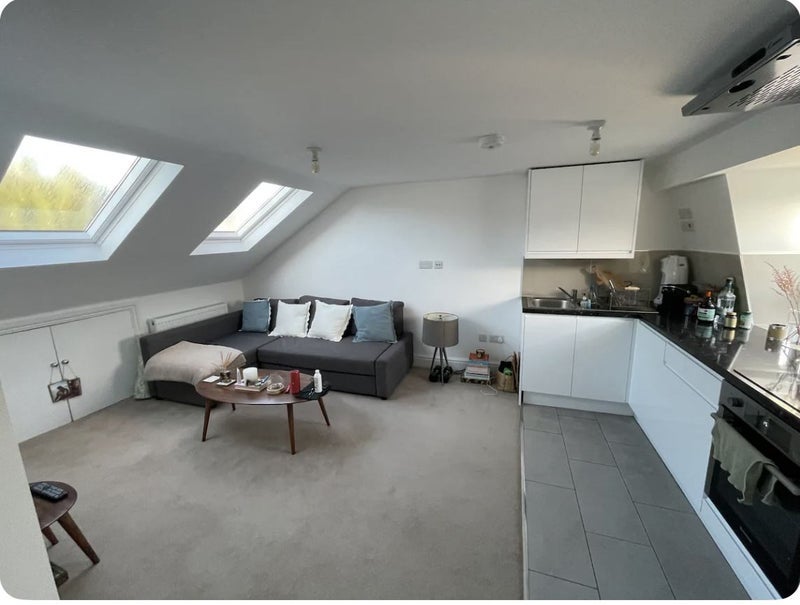 Room Rostrevor Road in Greater London