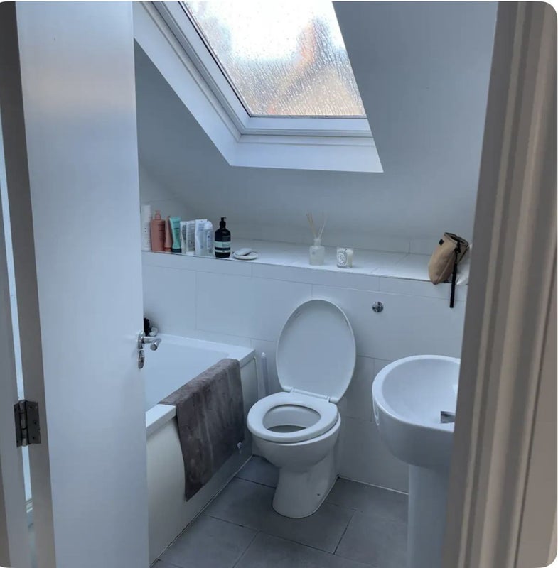 Room Rostrevor Road in Greater London