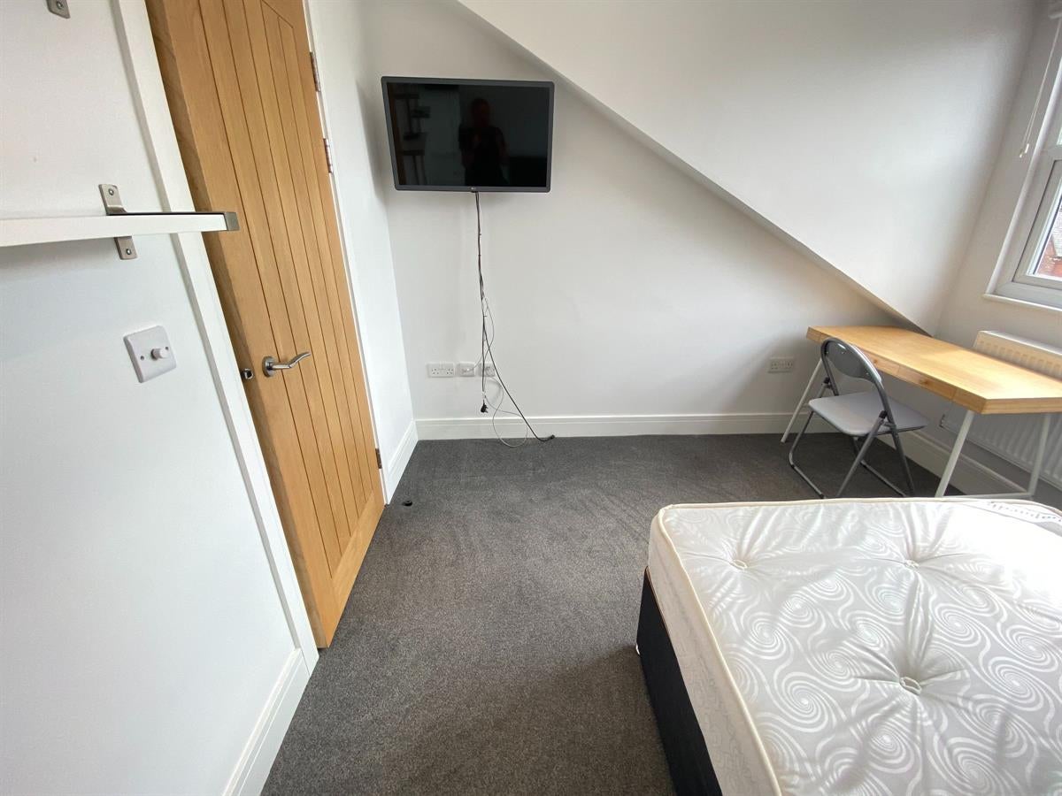 Flat Derby Road in Nottingham