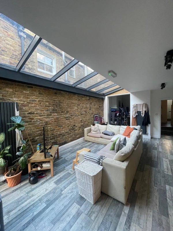 Room Roman Road in Greater London