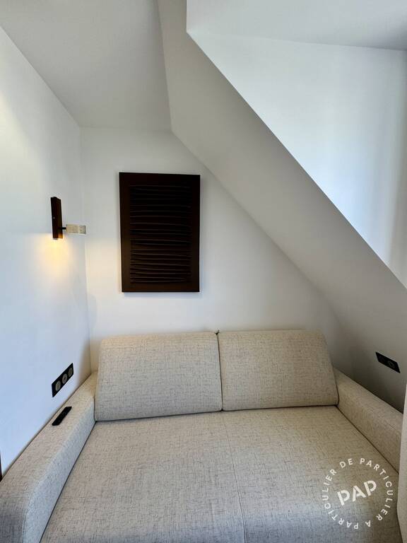 Chambre Rue Lord Byron à Paris