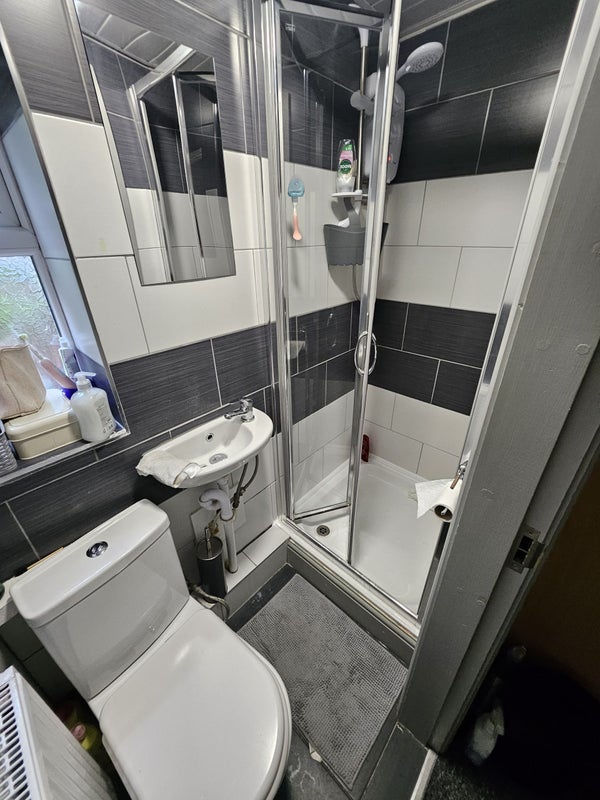 Room Dawlish Road in Birmingham