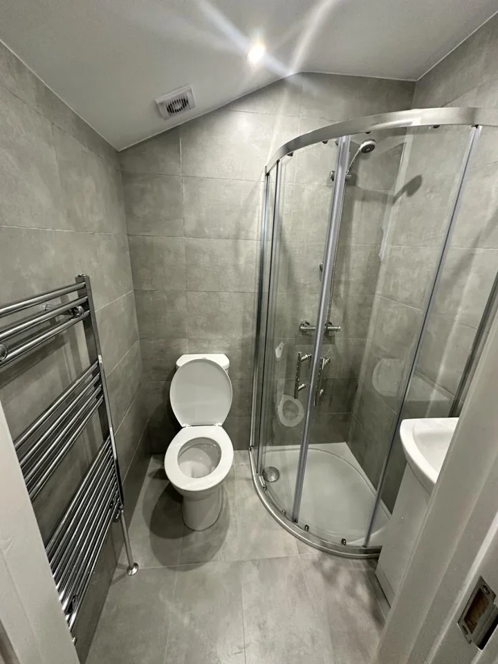 Room Billington Road in Greater London