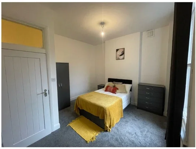 Room Norwood Road in Greater London