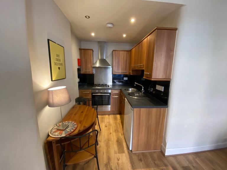 Flat Downfield Place in City of Edinburgh
