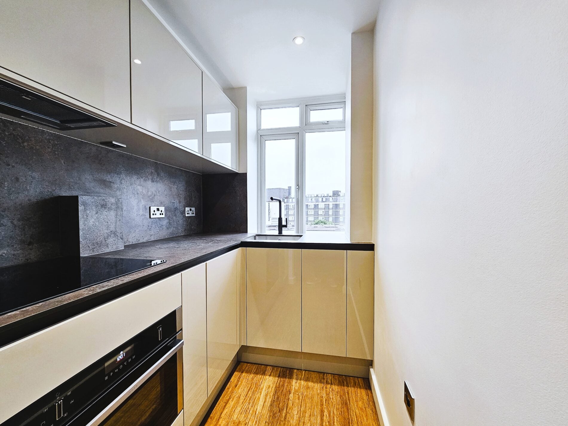 Flat Cerney Mews in City of Westminster