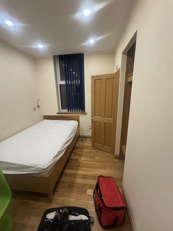 Room Radford Road in Nottingham