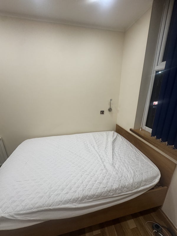 Room Radford Road in Nottingham