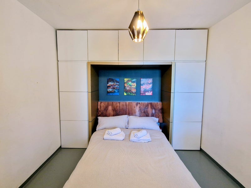 Flat Hunton Street in Greater London