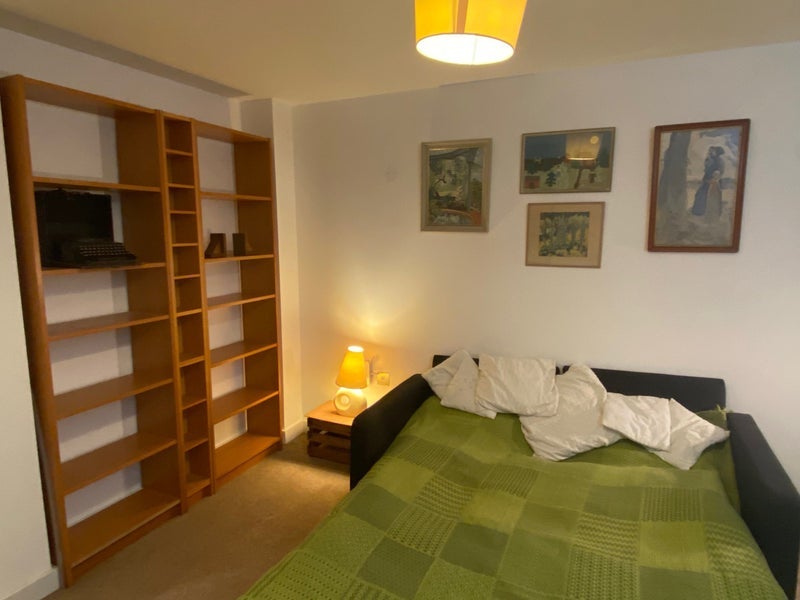Room Orsman Road in Greater London