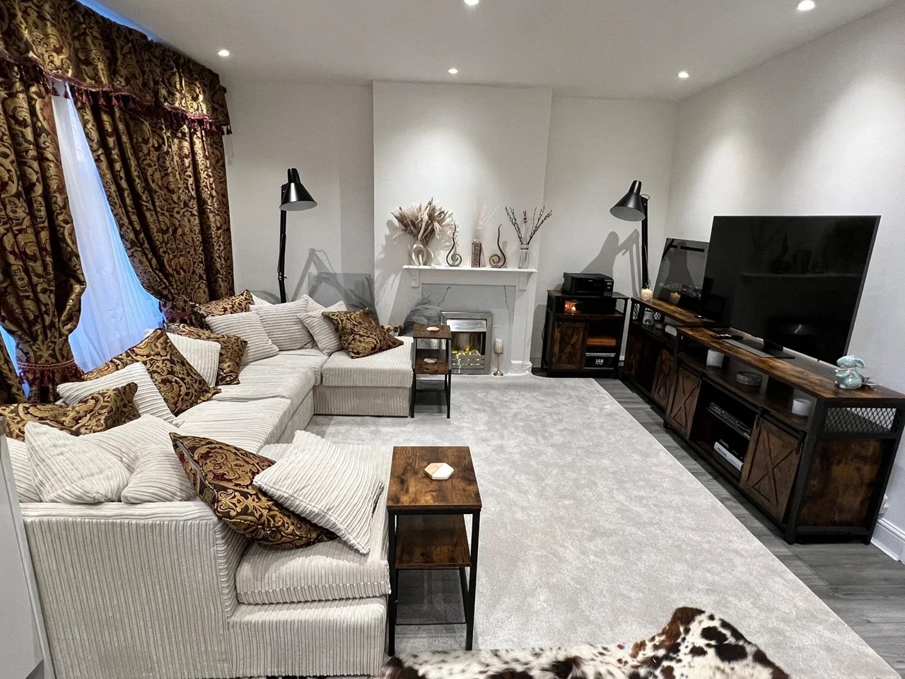 Flat Rectory Grove in Greater London