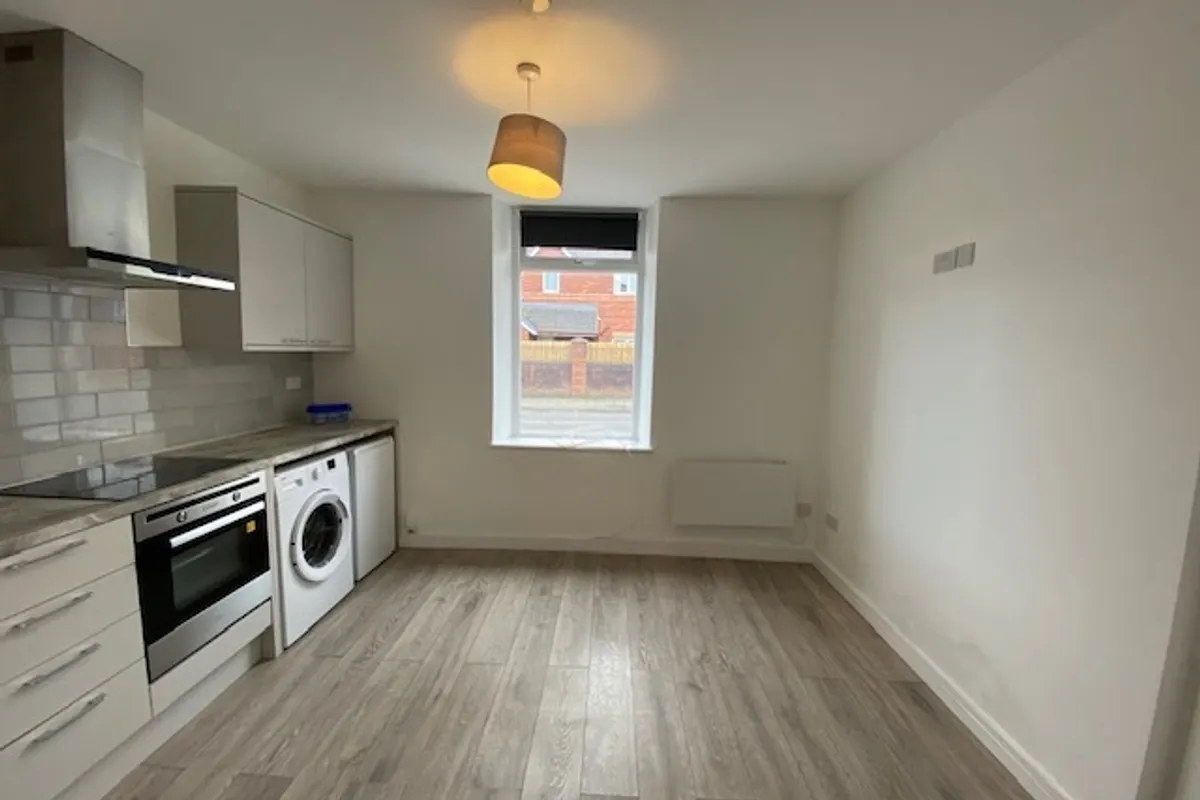 Flat Sanquhar Street in Cardiff