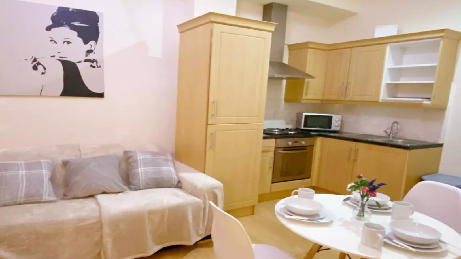 Flat Uverdale Road in Greater London