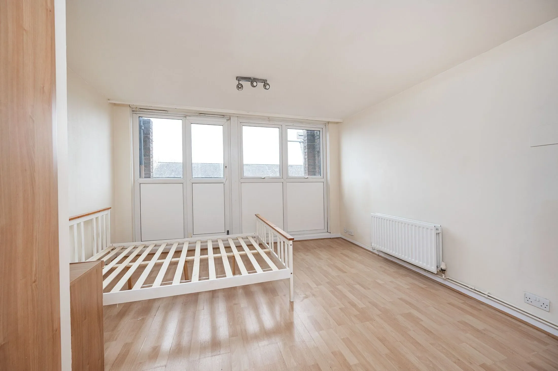 Flat Tolsford Road in Greater London