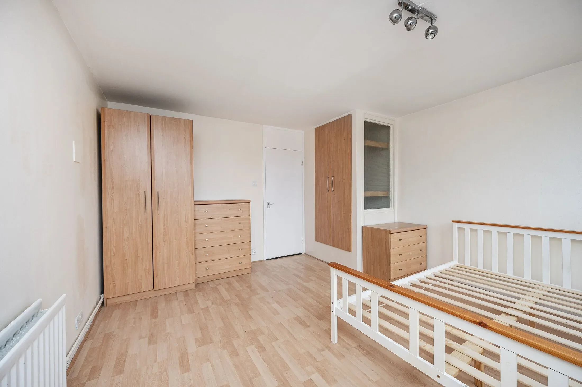 Flat Tolsford Road in Greater London