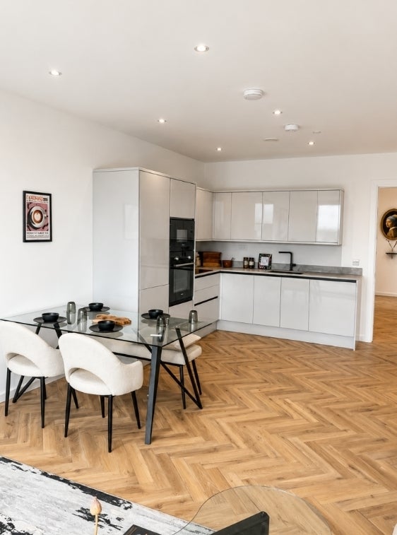Flat Arklow Road in Greater London