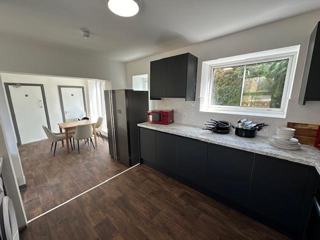 Room Portland Street in Ashfield