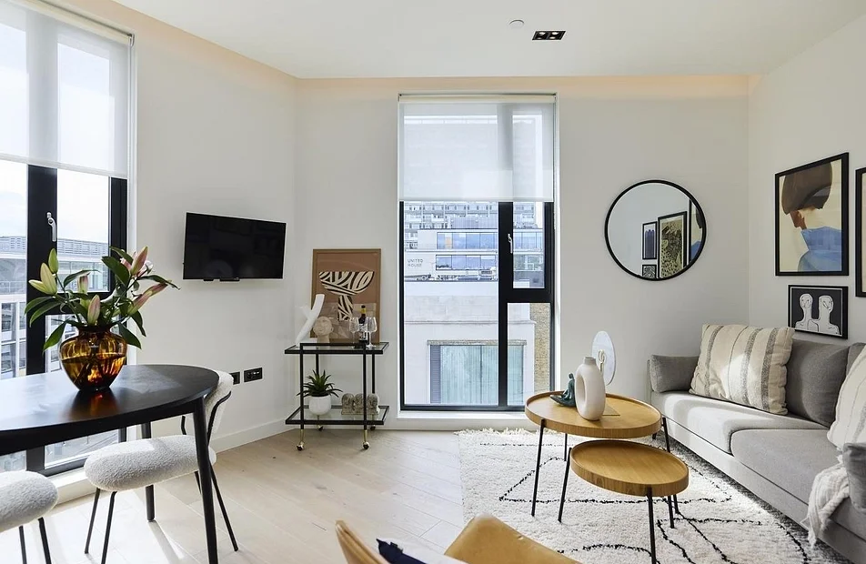 Flat Pembridge Gardens in Greater London