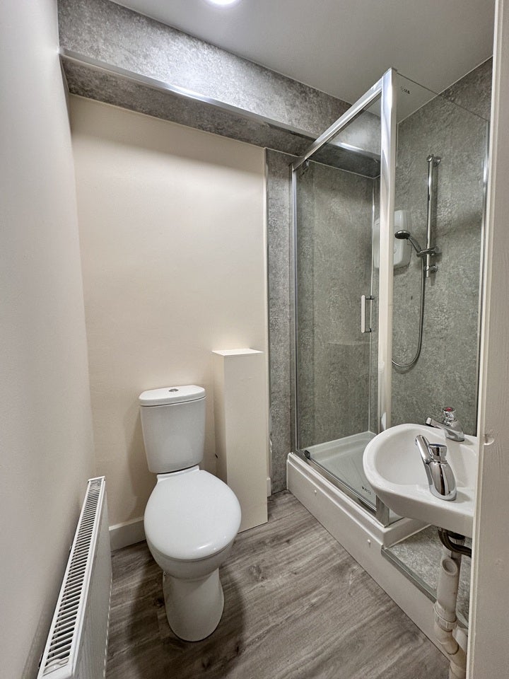 Room North Road in Stoke-on-Trent