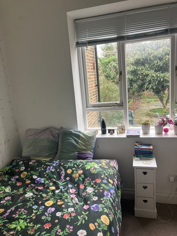 Room Tredegar Square in Greater London