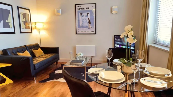 Flat Ladbroke Grove in Greater London