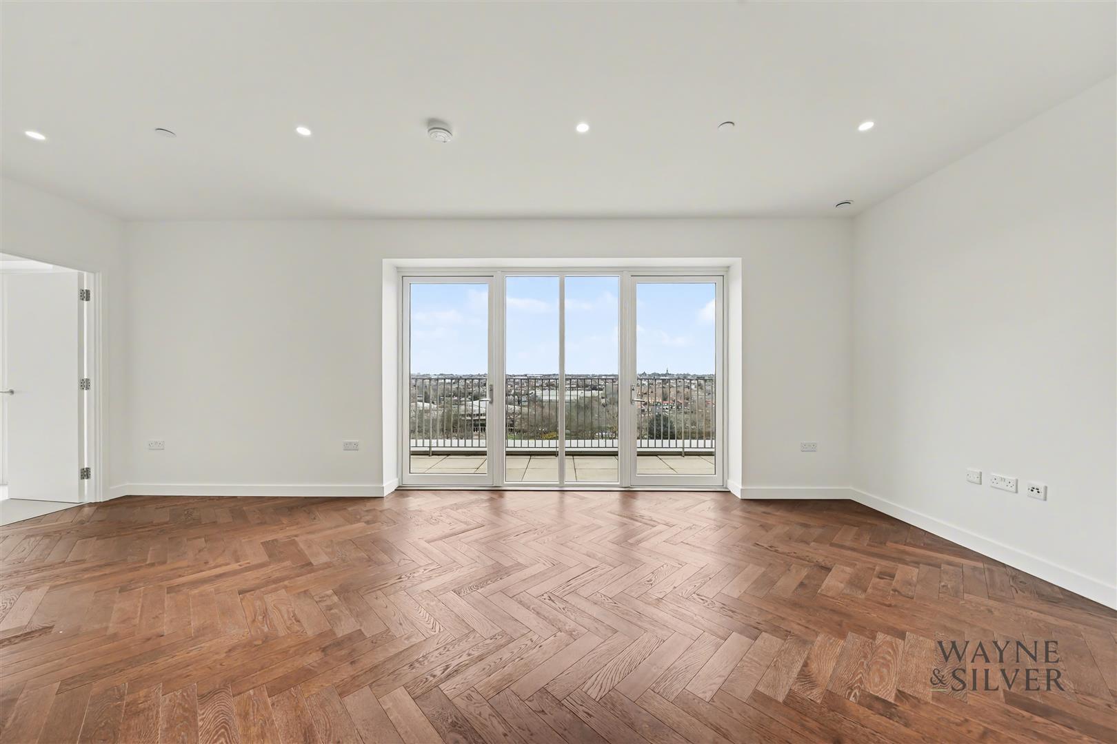 Flat Parkview Avenue in Greater London