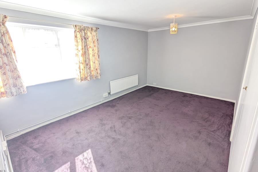 Flat Alpha Road in Woking