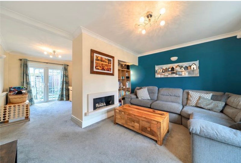 Room Petersham Drive in Greater London