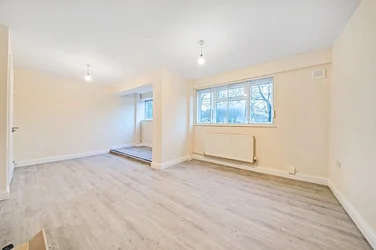 Flat Wilton Grove in Greater London