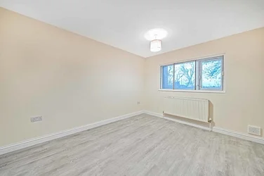 Flat Wilton Grove in Greater London