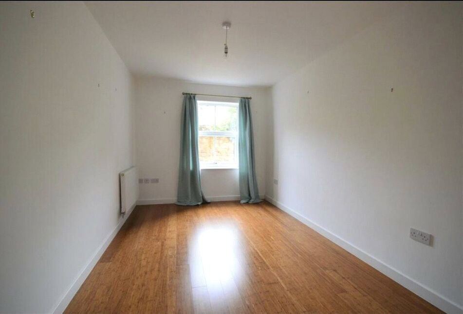 Flat Hazelwood Road in Northampton
