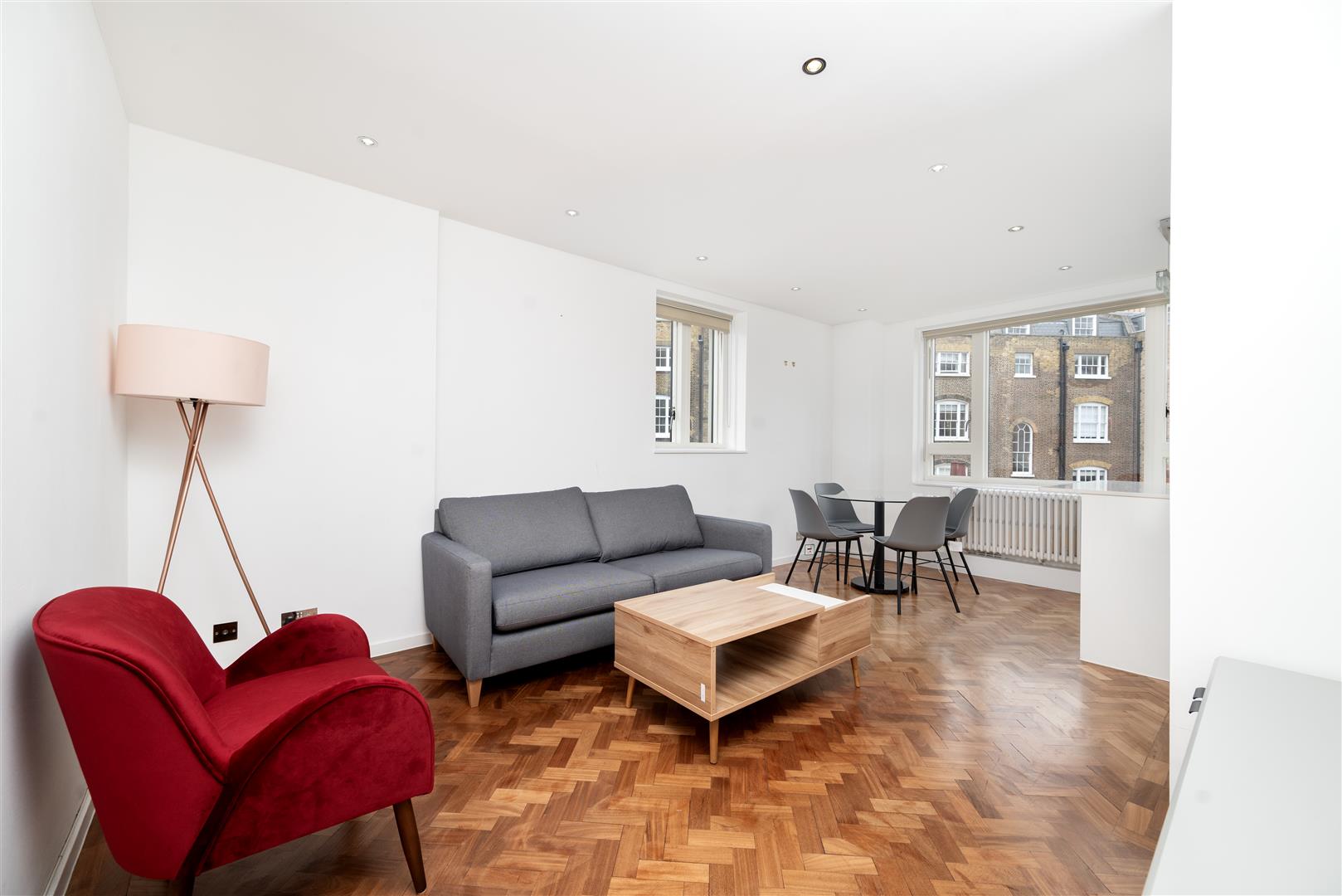 Flat Park Crescent in City of Westminster