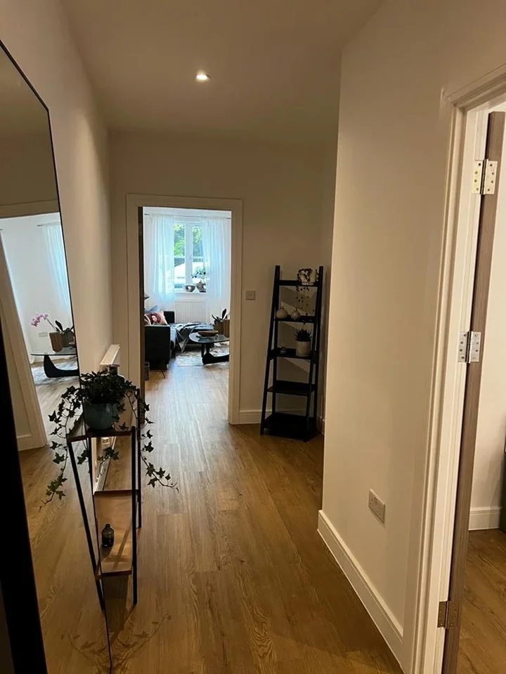 Flat Mountwood Close in Greater London
