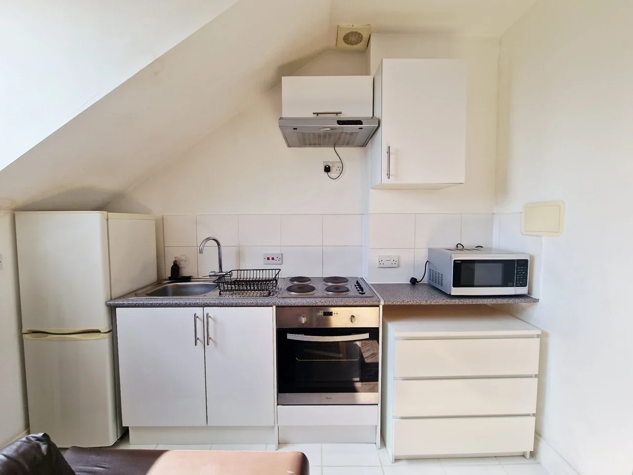 Flat Clapham Road in Greater London