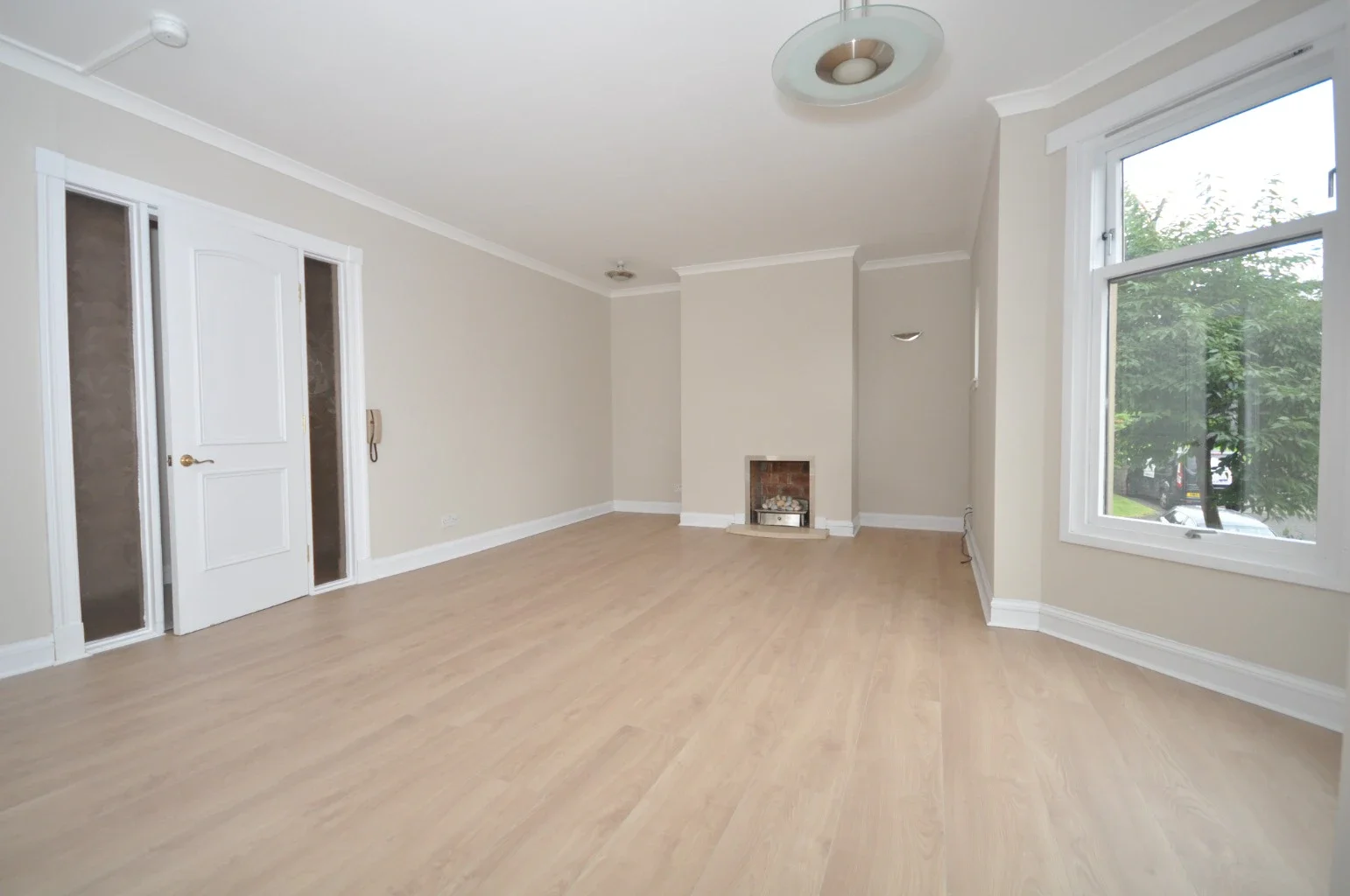 Flat Redlands Road in Glasgow